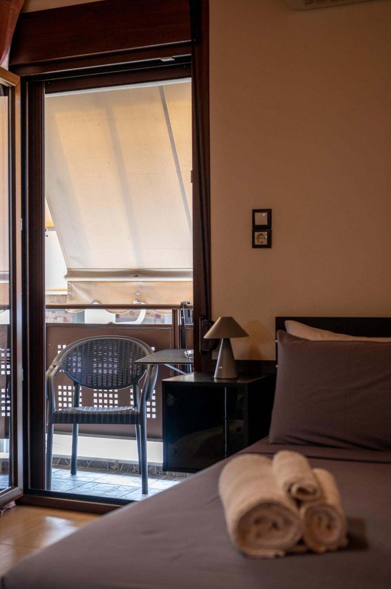 Filotimo Roofgarden Brown Apartment